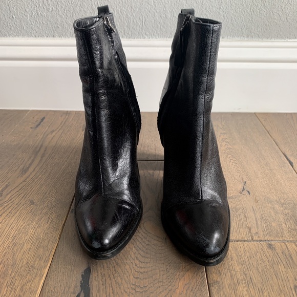 Black patent block heel boots - Picture 3 of 6